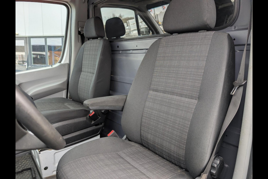 Mercedes-Benz Sprinter 316 160PK RWD 3500KG TREKHAAK AIRCO STANDKACHEL L2H2