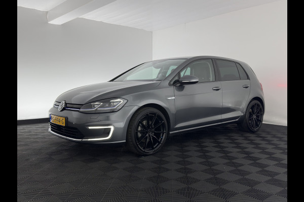 Volkswagen E-Golf {SOH-100%) Aut.* LUXURY-LEATHER | FULL-LED | NAVI-FULLMAP | CAMERA | HEATED-SPORTSEATS | ECC | PDC | CARPLAY | CRUISE | PRIVACY-GLASS | DIGI-COCKPIT | AMBIENT-LIGHT | CCS-FASTLOADER | 19''ALU*
