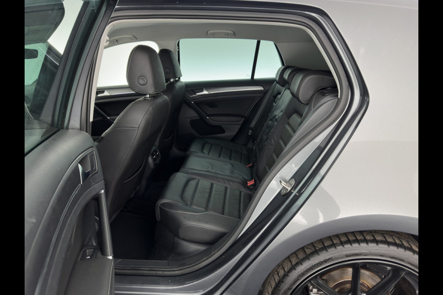 Volkswagen E-Golf {SOH-100%) Aut.* LUXURY-LEATHER | FULL-LED | NAVI-FULLMAP | CAMERA | HEATED-SPORTSEATS | ECC | PDC | CARPLAY | CRUISE | PRIVACY-GLASS | DIGI-COCKPIT | AMBIENT-LIGHT | CCS-FASTLOADER | 19''ALU*