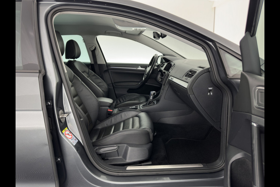 Volkswagen E-Golf {SOH-100%) Aut.* LUXURY-LEATHER | FULL-LED | NAVI-FULLMAP | CAMERA | HEATED-SPORTSEATS | ECC | PDC | CARPLAY | CRUISE | PRIVACY-GLASS | DIGI-COCKPIT | AMBIENT-LIGHT | CCS-FASTLOADER | 19''ALU*