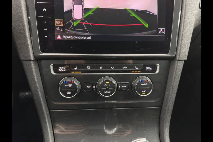 Volkswagen E-Golf {SOH-100%) Aut.* LUXURY-LEATHER | FULL-LED | NAVI-FULLMAP | CAMERA | HEATED-SPORTSEATS | ECC | PDC | CARPLAY | CRUISE | PRIVACY-GLASS | DIGI-COCKPIT | AMBIENT-LIGHT | CCS-FASTLOADER | 19''ALU*