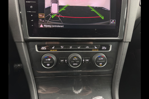 Volkswagen E-Golf {SOH-100%) Aut.* LUXURY-LEATHER | FULL-LED | NAVI-FULLMAP | CAMERA | HEATED-SPORTSEATS | ECC | PDC | CARPLAY | CRUISE | PRIVACY-GLASS | DIGI-COCKPIT | AMBIENT-LIGHT | CCS-FASTLOADER | 19''ALU*