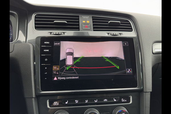 Volkswagen E-Golf {SOH-100%) Aut.* LUXURY-LEATHER | FULL-LED | NAVI-FULLMAP | CAMERA | HEATED-SPORTSEATS | ECC | PDC | CARPLAY | CRUISE | PRIVACY-GLASS | DIGI-COCKPIT | AMBIENT-LIGHT | CCS-FASTLOADER | 19''ALU*