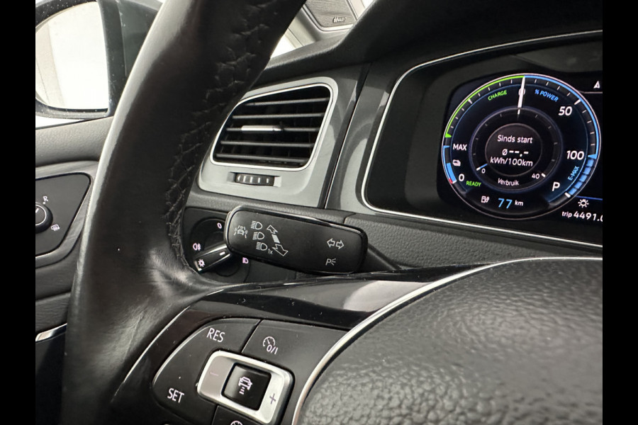 Volkswagen E-Golf {SOH-100%) Aut.* LUXURY-LEATHER | FULL-LED | NAVI-FULLMAP | CAMERA | HEATED-SPORTSEATS | ECC | PDC | CARPLAY | CRUISE | PRIVACY-GLASS | DIGI-COCKPIT | AMBIENT-LIGHT | CCS-FASTLOADER | 19''ALU*