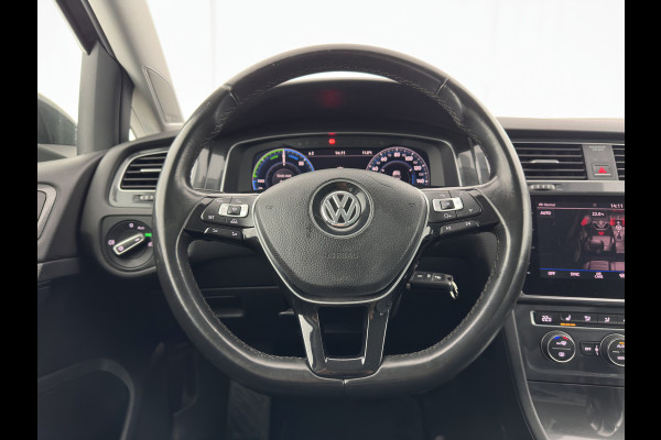 Volkswagen E-Golf {SOH-100%) Aut.* LUXURY-LEATHER | FULL-LED | NAVI-FULLMAP | CAMERA | HEATED-SPORTSEATS | ECC | PDC | CARPLAY | CRUISE | PRIVACY-GLASS | DIGI-COCKPIT | AMBIENT-LIGHT | CCS-FASTLOADER | 19''ALU*
