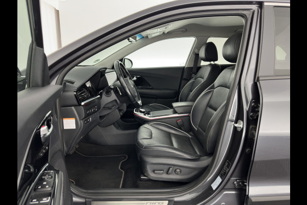 Kia e-Niro ExecutiveLine 64 kWh (3-Fase) {SOH-100%) (INCL-BTW) *AUT | LUXURY-LEATHER | FULL-LED | NAVI-FULLMAP | ADAPTIVE-CRUISE | CAMERA | MEMORY-PACK | LANE-ASSIST | KEYLESS | DIGI-COCKPIT | 17"ALU*