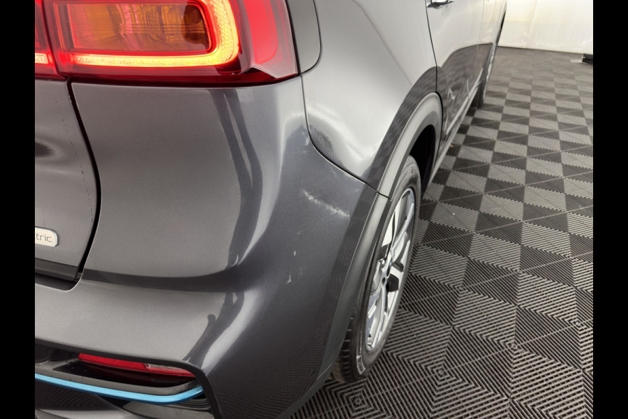 Kia e-Niro ExecutiveLine 64 kWh (3-Fase) {SOH-100%) (INCL-BTW) *AUT | LUXURY-LEATHER | FULL-LED | NAVI-FULLMAP | ADAPTIVE-CRUISE | CAMERA | MEMORY-PACK | LANE-ASSIST | KEYLESS | DIGI-COCKPIT | 17"ALU*