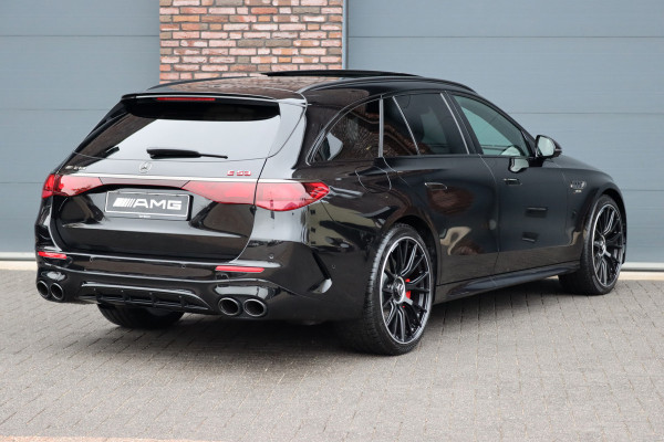 Mercedes-Benz E-Klasse Estate AMG 53 4MATIC+ | 585pk | MBUX Hyperscreen | Achterasbesturing | Distronic | Memory | Burmester | Digital Light | Trekhaak | Surround Camera | AMG-Nightpakket | Augmented Reality |