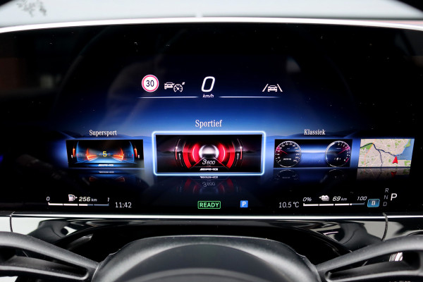 Mercedes-Benz E-Klasse Estate AMG 53 4MATIC+ | 585pk | MBUX Hyperscreen | Achterasbesturing | Distronic | Memory | Burmester | Digital Light | Trekhaak | Surround Camera | AMG-Nightpakket | Augmented Reality |