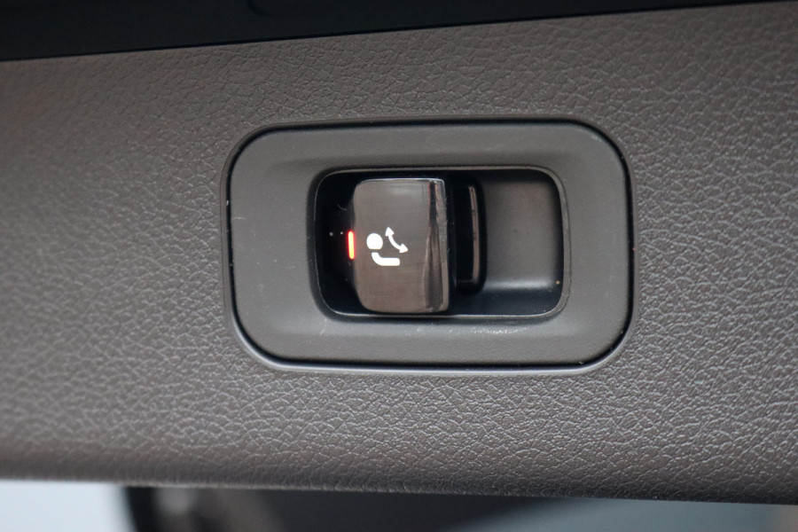 Mercedes-Benz E-Klasse Estate AMG 53 4MATIC+ | 585pk | MBUX Hyperscreen | Achterasbesturing | Distronic | Memory | Burmester | Digital Light | Trekhaak | Surround Camera | AMG-Nightpakket | Augmented Reality |