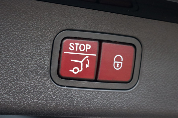 Mercedes-Benz E-Klasse Estate AMG 53 4MATIC+ | 585pk | MBUX Hyperscreen | Achterasbesturing | Distronic | Memory | Burmester | Digital Light | Trekhaak | Surround Camera | AMG-Nightpakket | Augmented Reality |