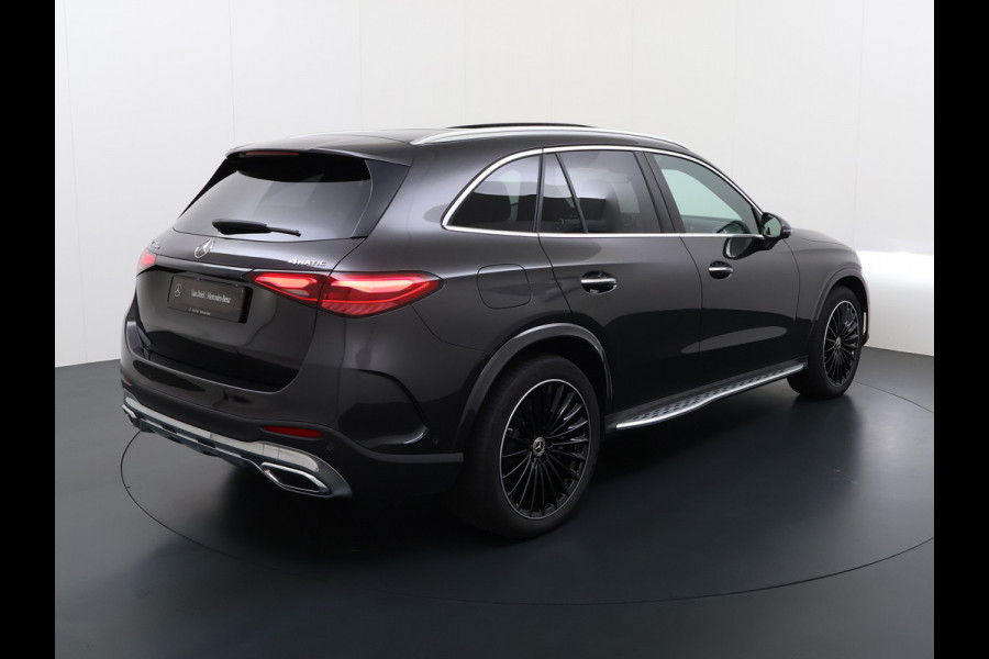 Mercedes-Benz GLC 300 e 4MATIC AMG Line | Luchtvering Achterasbesturing Trekhaak Burmester HUD Pano Memory