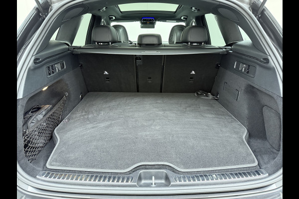 Mercedes-Benz GLC 300 e 4MATIC AMG Line | Luchtvering Achterasbesturing Trekhaak Burmester HUD Pano Memory