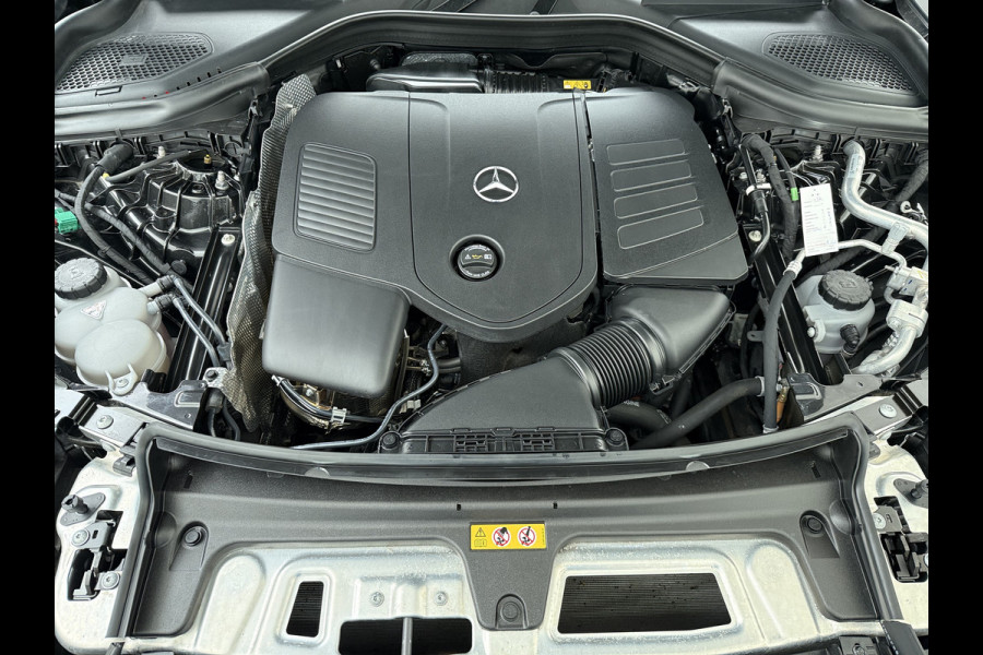Mercedes-Benz GLC 300 e 4MATIC AMG Line | Luchtvering Achterasbesturing Trekhaak Burmester HUD Pano Memory