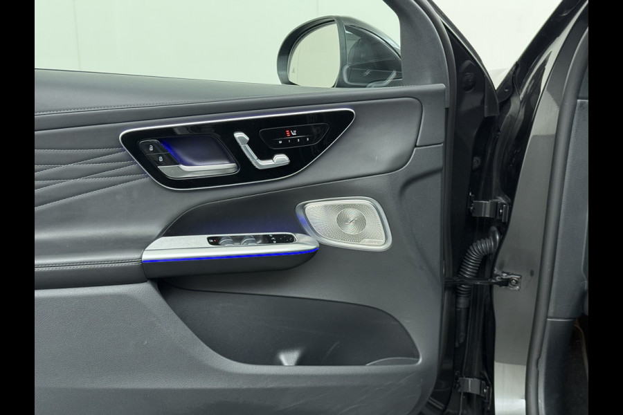 Mercedes-Benz GLC 300 e 4MATIC AMG Line | Luchtvering Achterasbesturing Trekhaak Burmester HUD Pano Memory