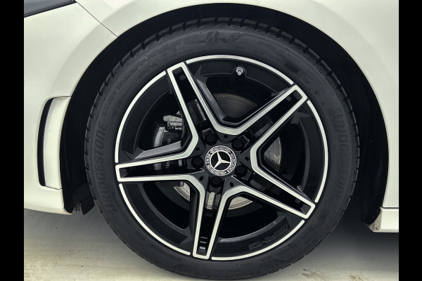 Mercedes-Benz A-Klasse 180 Premium Plus | Panoramadak | elct. bedienbare voor stoelen met memory | Navigatie | Parking support met camera achter | Inclusief 24 maanden MB Certified garantie voor Europa