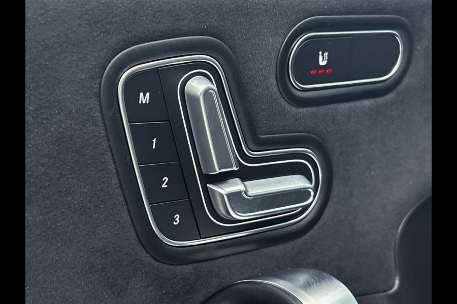 Mercedes-Benz A-Klasse 180 Premium Plus | Panoramadak | elct. bedienbare voor stoelen met memory | Navigatie | Parking support met camera achter | Inclusief 24 maanden MB Certified garantie voor Europa