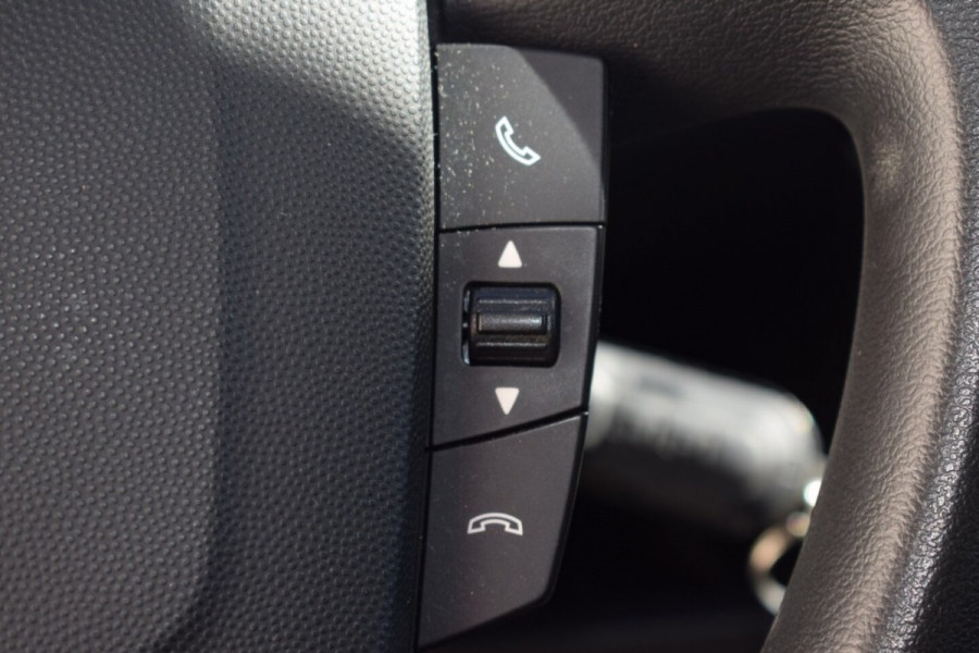 Peugeot Boxer 335 2.2 HDI L4 BAKWAGEN DAKSPOILER NAVI DAB CRUISE