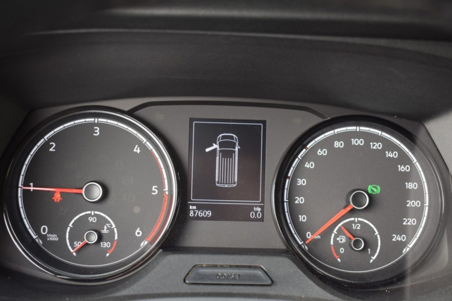 Volkswagen Transporter 2.0 TDI L2H1 DC DUBBEL CABINE AUTOMAAT ZEER NETTE STAAT