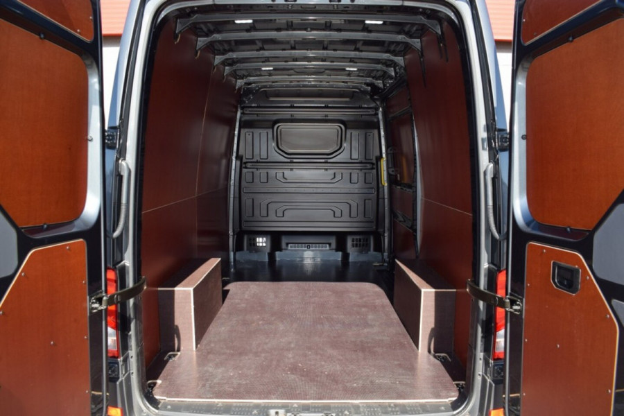 Volkswagen Crafter L3H3 2.0 TDI Highline 140PK AUTOMAAT TREKHAAK
