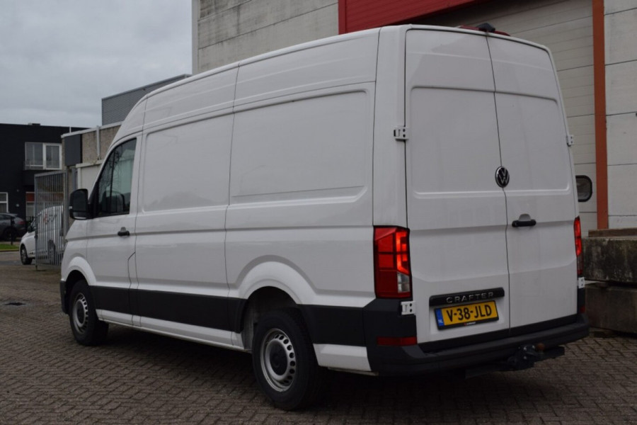 Volkswagen Crafter 2.0 TDI L3H3 Highline MY25 AUTOMAAT LED TREKHAAK GEVEERDE STOEL