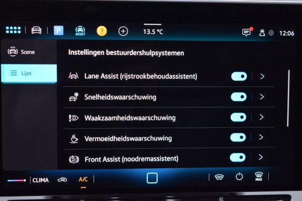 Volkswagen Crafter 2.0 TDI L3H3 Highline MY25 AUTOMAAT LED TREKHAAK GEVEERDE STOEL