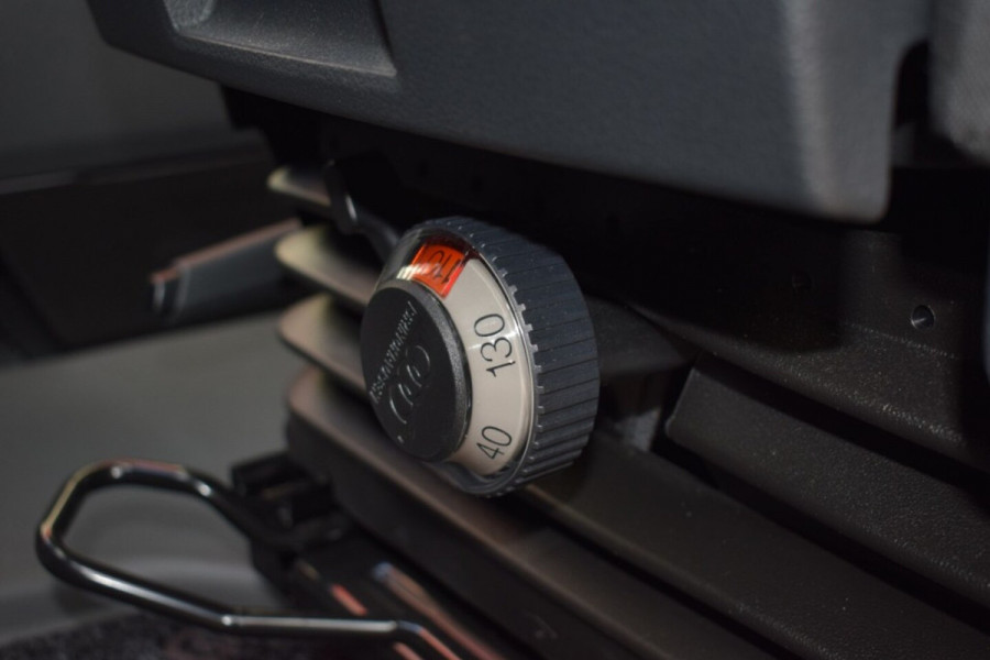 Volkswagen Crafter 2.0 TDI L3H3 Highline 140 PK LED TREKHAAK NAVI BETIMMERING