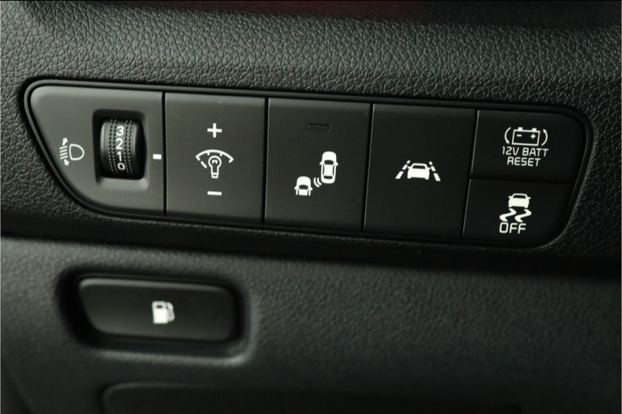 Kia Niro 1.6 GDi Hybrid ExecutiveLine Apple Carplay/Android Auto - Cruise Control - Dodehoekdetectie - Navigatie - Stoel/Stuur Verwarming - Fabrieksgarantie tot 06-2028