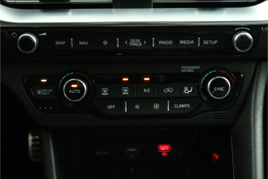 Kia Niro 1.6 GDi Hybrid ExecutiveLine Apple Carplay/Android Auto - Cruise Control - Dodehoekdetectie - Navigatie - Stoel/Stuur Verwarming - Fabrieksgarantie tot 06-2028