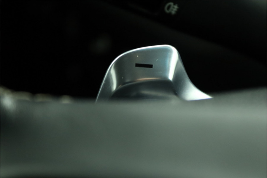 Kia Niro 1.6 GDi Hybrid ExecutiveLine Apple Carplay/Android Auto - Cruise Control - Dodehoekdetectie - Navigatie - Stoel/Stuur Verwarming - Fabrieksgarantie tot 06-2028