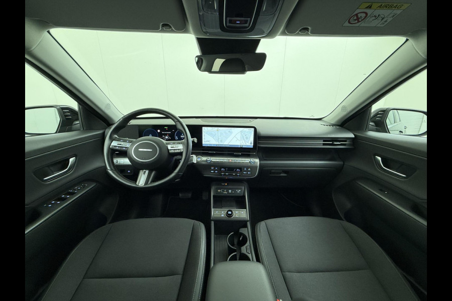 Hyundai Kona Elektro 160 kW 65 ,4kWh VAN: €33.900,- VOOR: €30.770,- UW EINDEJAARSVOORDEEL: €3.130 | 65 ,4 kwh | 3-Fase Lader | Dealeronderhouden | Fabrieksgarantie Hyundai tot 2029 | Stoel & Stuurverwarming | 360 camera | | Rijklaar Geleverd