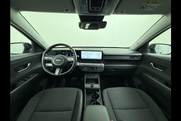 Hyundai Kona Elektro 160 kW 65 ,4kWh VAN: €33.900,- VOOR: €30.770,- UW EINDEJAARSVOORDEEL: €3.130 | 65 ,4 kwh | 3-Fase Lader | Dealeronderhouden | Fabrieksgarantie Hyundai tot 2029 | Stoel & Stuurverwarming | 360 camera | | Rijklaar Geleverd