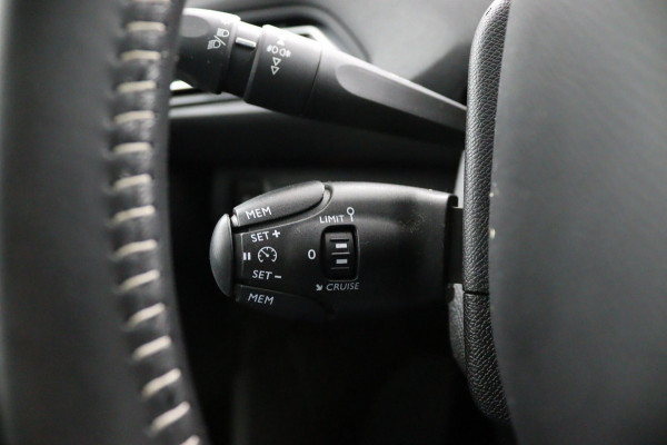 Peugeot 308 SW 1.2 *130PK*ECC*CRUISE*CAM*HAAK*CARPLAY*PANO*