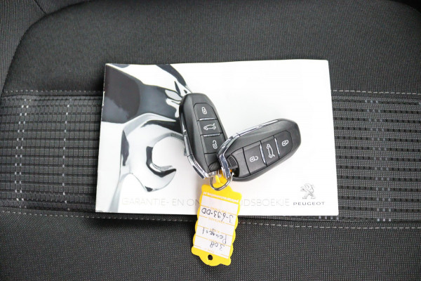 Peugeot 308 SW 1.2 *130PK*ECC*CRUISE*CAM*HAAK*CARPLAY*PANO*