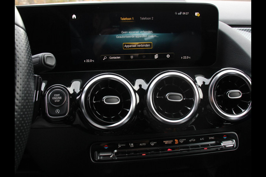 Mercedes-Benz GLA 200 AMG Line Automaat Nieuw model ! | Navigatie | Climate Control | Camera | Electrisch bedienbare achterklep | Dab | Led