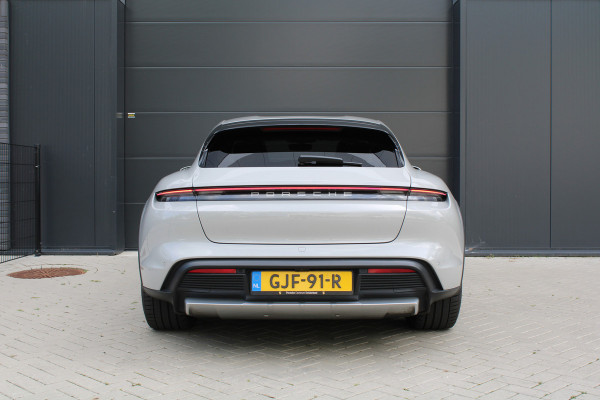 Porsche Taycan Cross Turismo 4 93 kWh | SPORT CHRONO | MEMORY | SPORTSTOELEN | STOEL & STUURVERW |