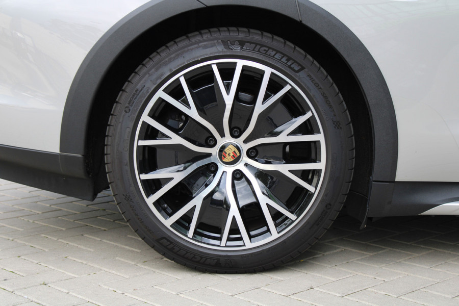 Porsche Taycan Cross Turismo 4 93 kWh | SPORT CHRONO | MEMORY | SPORTSTOELEN | STOEL & STUURVERW |