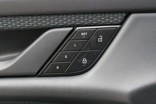 Porsche Taycan Cross Turismo 4 93 kWh | SPORT CHRONO | MEMORY | SPORTSTOELEN | STOEL & STUURVERW |