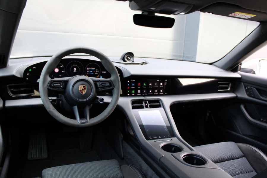Porsche Taycan Cross Turismo 4 93 kWh | SPORT CHRONO | MEMORY | SPORTSTOELEN | STOEL & STUURVERW |