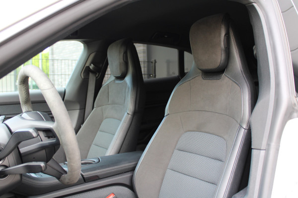 Porsche Taycan Cross Turismo 4 93 kWh | SPORT CHRONO | MEMORY | SPORTSTOELEN | STOEL & STUURVERW |