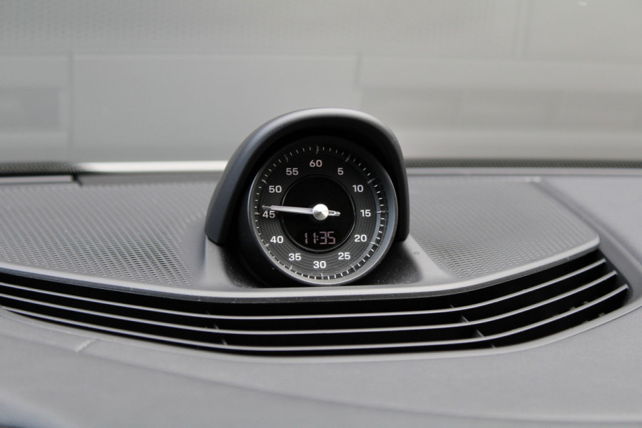 Porsche Taycan Cross Turismo 4 93 kWh | SPORT CHRONO | MEMORY | SPORTSTOELEN | STOEL & STUURVERW |