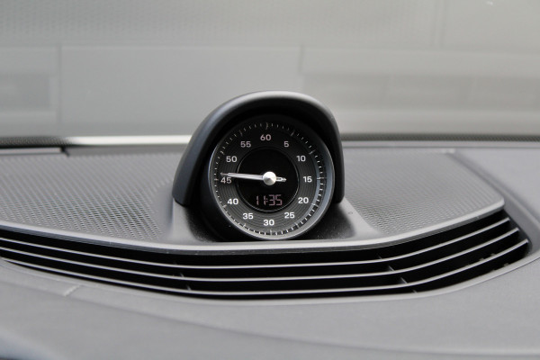 Porsche Taycan Cross Turismo 4 93 kWh | SPORT CHRONO | MEMORY | SPORTSTOELEN | STOEL & STUURVERW |