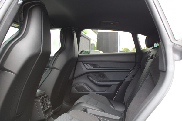 Porsche Taycan Cross Turismo 4 93 kWh | SPORT CHRONO | MEMORY | SPORTSTOELEN | STOEL & STUURVERW |