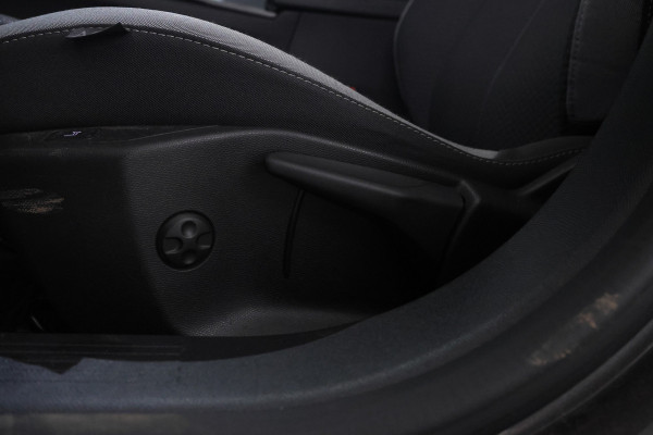 Opel Astra Sports Tourer 1.5 CDTI Business Elegance Automaat, Navigatie, Climate, Trekhaak