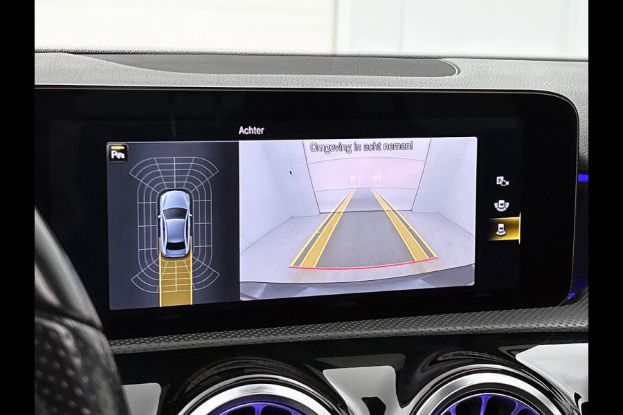 Mercedes-Benz A-Klasse 180 AMG Line | Achteruitrijcamera | Sfeerverlichting | Panoramadak | Navigatie | Stoelverwarming | 24 maanden certified garantie