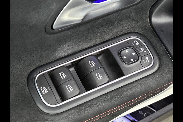Mercedes-Benz A-Klasse 180 AMG Line | Achteruitrijcamera | Sfeerverlichting | Panoramadak | Navigatie | Stoelverwarming | 24 maanden certified garantie