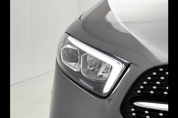 Mercedes-Benz A-Klasse 180 AMG Line | Achteruitrijcamera | Sfeerverlichting | Panoramadak | Navigatie | Stoelverwarming | 24 maanden certified garantie