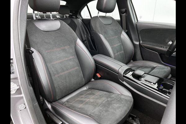 Mercedes-Benz A-Klasse 180 AMG Line | Achteruitrijcamera | Sfeerverlichting | Panoramadak | Navigatie | Stoelverwarming | 24 maanden certified garantie