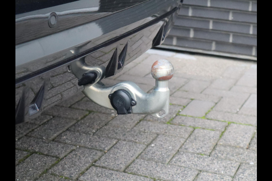 BMW X5 xDrive50e High Executive M Sport Pakket Automaat / Live Cockpit Plus / Panoramadak / Trekhaak / Luchtvering / Harman Kardon / Comfortstoelen / Warmtecomfortpakket / Sfeerverlichting / Active Protection / Shadow Line / 21 Inch