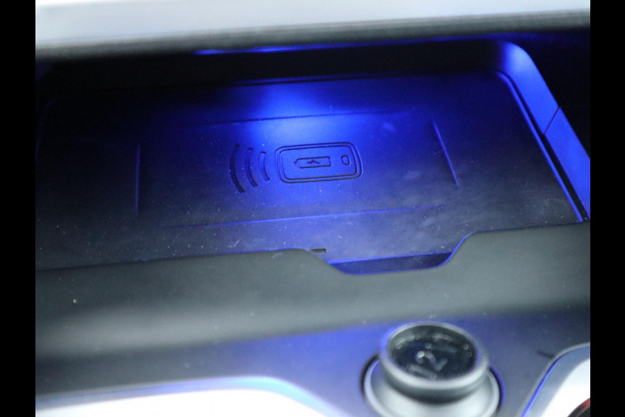 BMW X5 xDrive50e High Executive M Sport Pakket Automaat / Live Cockpit Plus / Panoramadak / Trekhaak / Luchtvering / Harman Kardon / Comfortstoelen / Warmtecomfortpakket / Sfeerverlichting / Active Protection / Shadow Line / 21 Inch